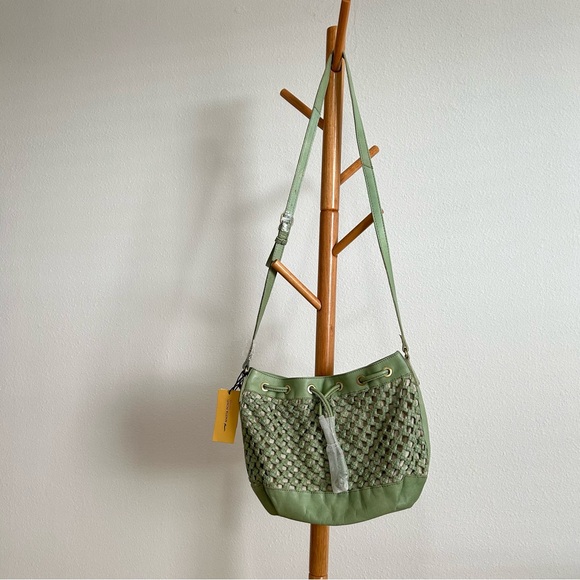 Martha Ponti Leather Woven Sage Crossbody Bucket Handbag Purse Boho - Picture 12 of 13